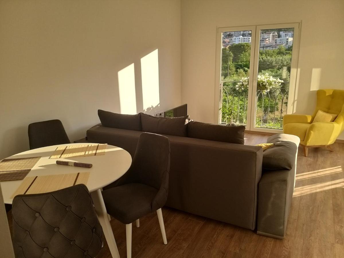 Petivat Gardens Apartment Exterior foto