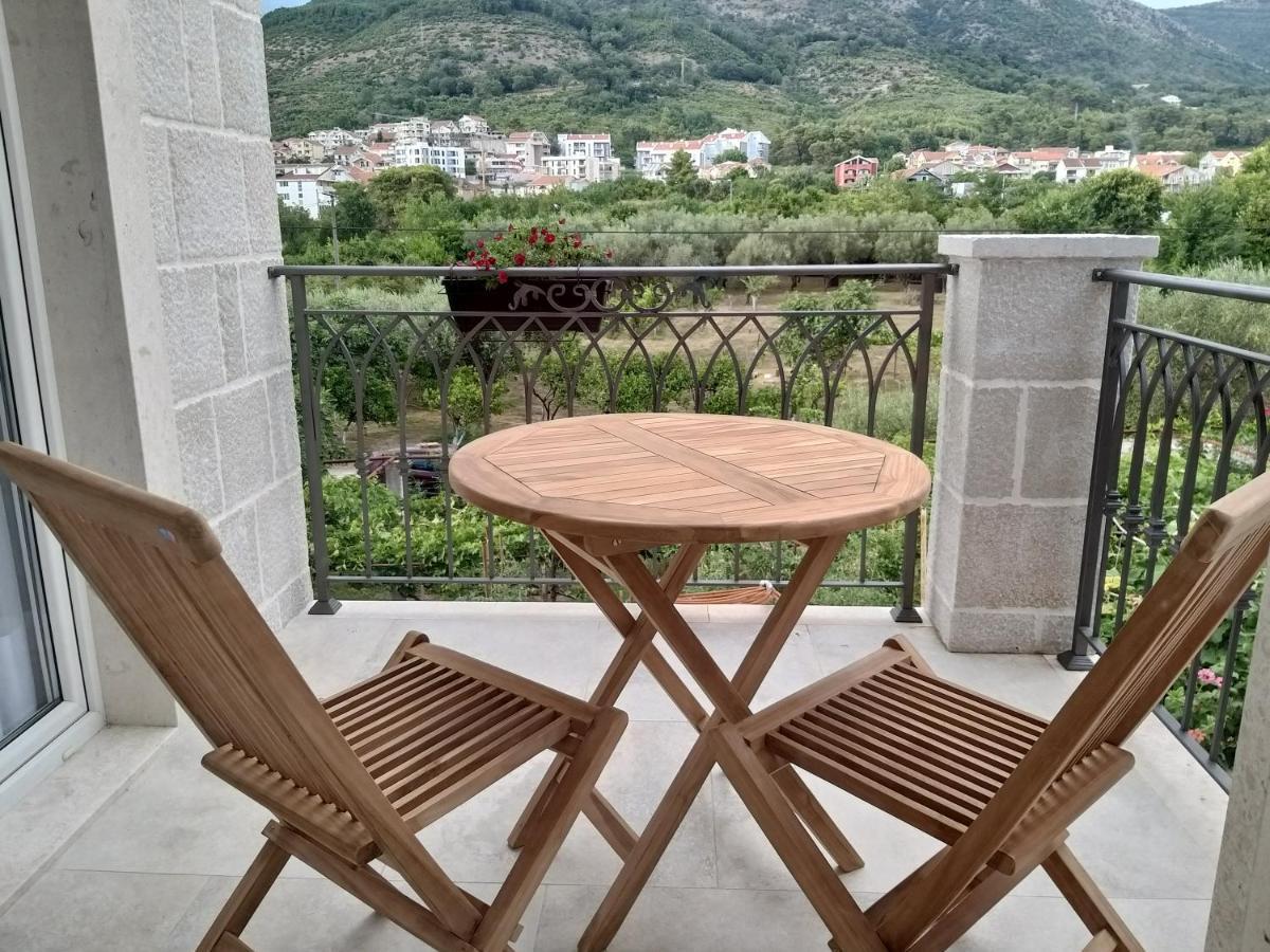 Petivat Gardens Apartment Exterior foto