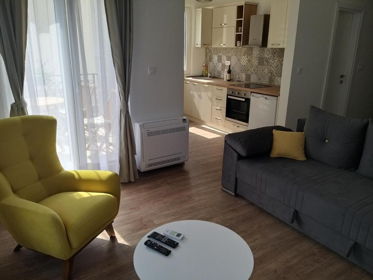 Petivat Gardens Apartment Exterior foto