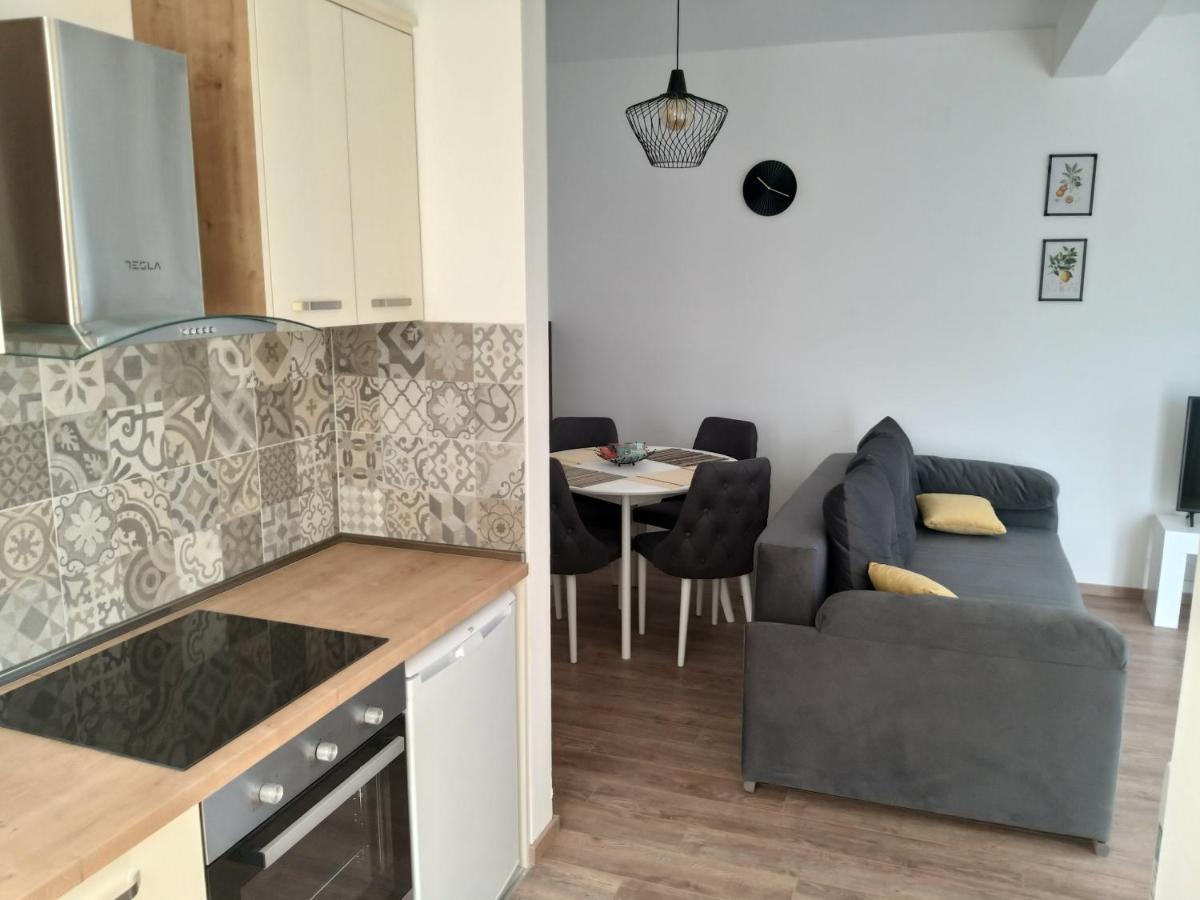 Petivat Gardens Apartment Exterior foto