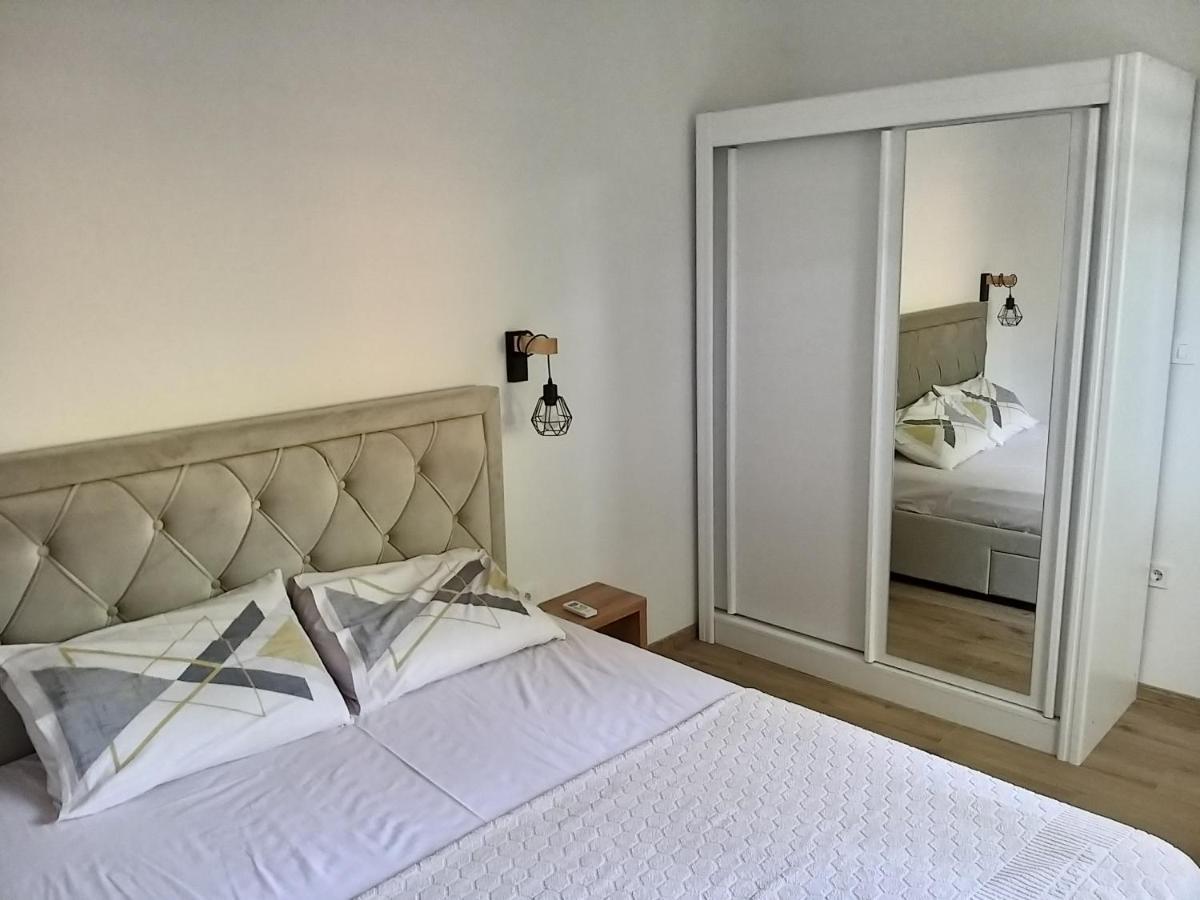 Petivat Gardens Apartment Exterior foto