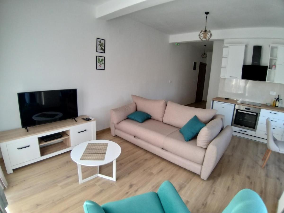 Petivat Gardens Apartment Exterior foto