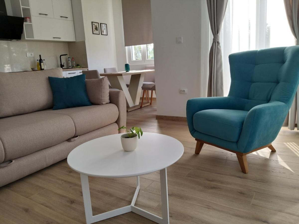 Petivat Gardens Apartment Exterior foto